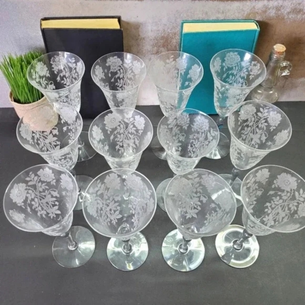 VINTAGE | 12pc Stemware Set - 4 PIECES - Picture 3 of 15